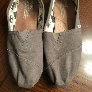 Excellent Condition Size 9 Toms